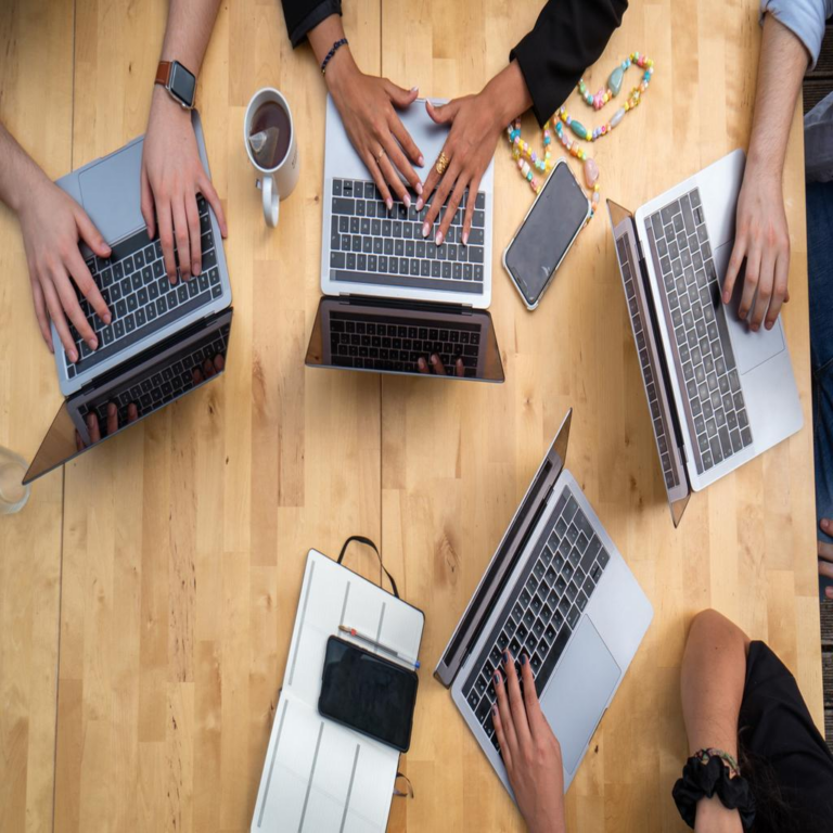 Deja de buscar en Google cómo usar Teams o Docs y aprovecha esta oferta de curso.