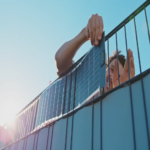 Nuevos paneles solares plegables: una solución innovadora y sencilla para instalar en tu balcón