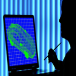 Los vehículos sufren un 45% más de ataques y cuadruplican la cantidad de hackers.