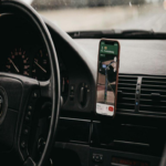 Google Maps no solo orienta tu camino, sino que también puede influir en tu mente.