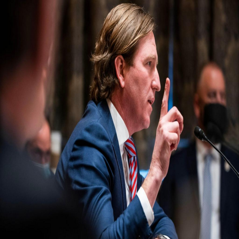 El Departamento de Justicia de Trump enfoca a Krebs y retira la autorización de seguridad de SentinelOne