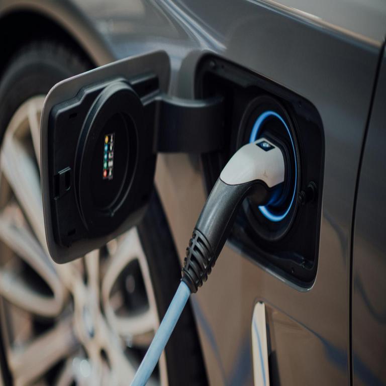 La innovadora batería que equipara a los autos eléctricos con los de combustión: 520 kilómetros de autonomía con apenas 5 minutos de recarga.