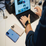 Los aranceles impuestos por Trump afectarían gravemente al iPhone: analista prevé un aumento de hasta el 50% en su precio en Estados Unidos.