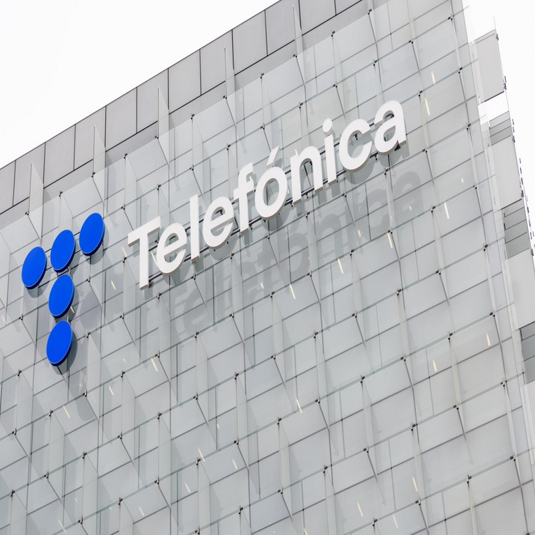 Una falla en la red de Telefónica interrumpió el servicio de telefonía fija para empresas y diversos servicios de emergencia 112.