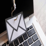 Nuevo ataque de phishing combina cifrado AES con paquetes npm envenenados.
