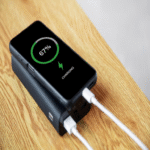 Razones técnicas para disponer de múltiples bancos de energía en el hogar ante cortes eléctricos y dispositivos compatibles para conexión.