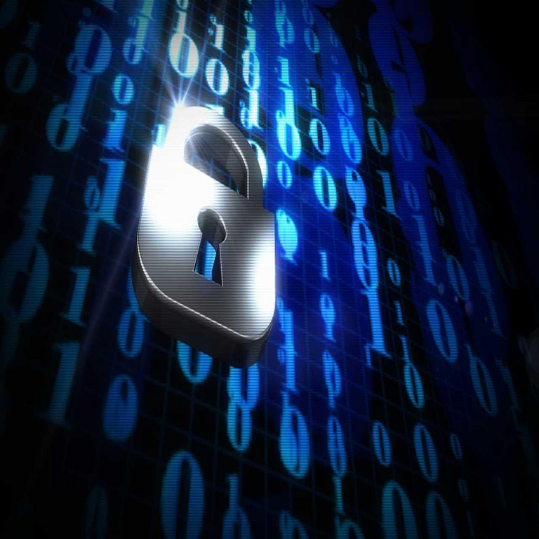 Medidas fundamentales para enseñar a familiares y prevenir estafas en Internet.