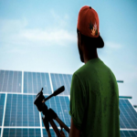 Número de paneles solares y baterías requeridos para vivir fuera de la red eléctrica