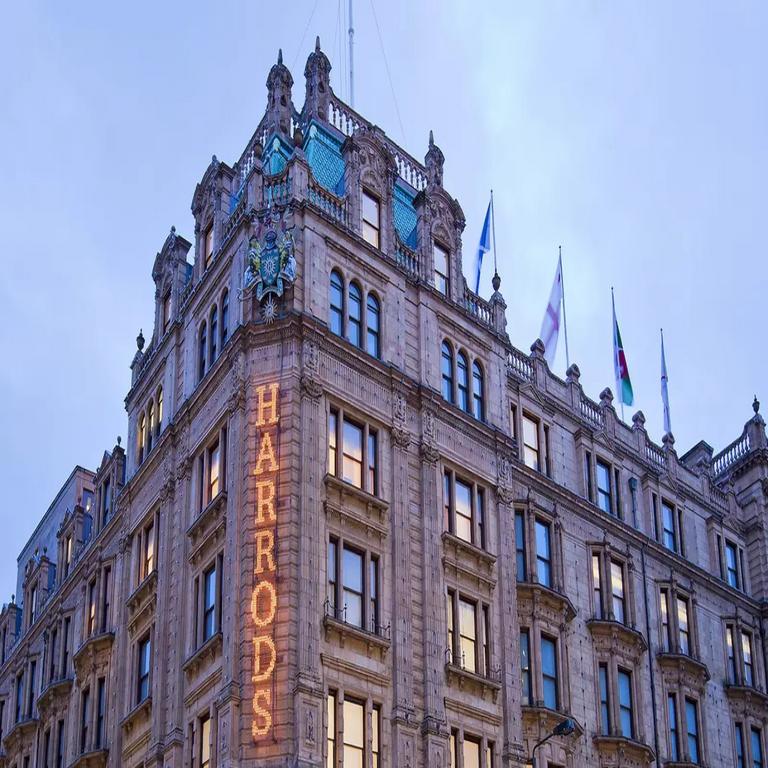 La tienda Harrods sufre un ciberataque, sumándose a los casos de Marks & Spencer y Co-op.