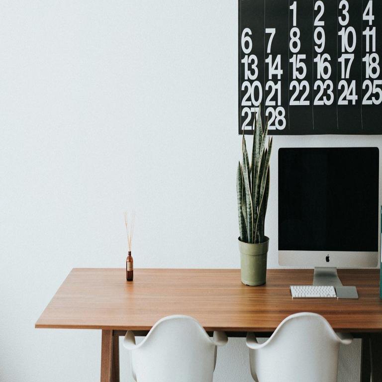 ¿Escritorio virtual o servidor dedicado? Descubre cuál se adapta mejor a tus necesidades