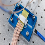 Avance revolucionario en computación cuántica: desarrollan un chip pionero que podría adelantar su implementación en 10 años
