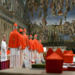 Las medidas tecnológicas del Vaticano para prevenir fugas de información durante el Cónclave papal: desde bloqueadores hasta inteligencia artificial en vigilancia