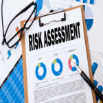 Realización de evaluaciones de riesgo que generan valor empresarial.