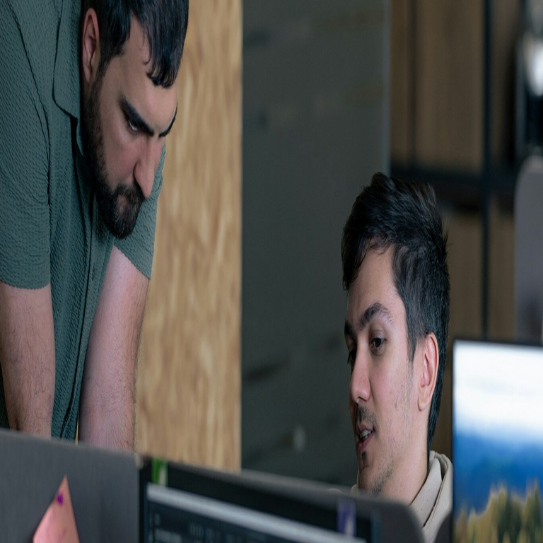 El principal temor era que la inteligencia artificial desplazara empleos, pero en realidad está sustituyendo a quienes se encuentran en proceso de aprendizaje laboral.