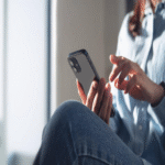 Determinar la ubicación de una fotografía recibida por WhatsApp mediante el uso de inteligencia artificial.