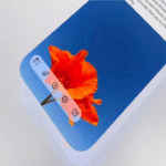 El innovador diseño Liquid Glass de Apple en iOS 26 genera controversia debido a su escasa usabilidad y problemas de accesibilidad.