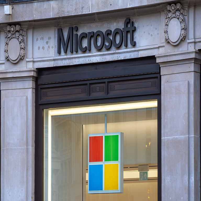 Microsoft corrige 66 vulnerabilidades en el último Patch Tuesday, 10 clasificadas como críticas.