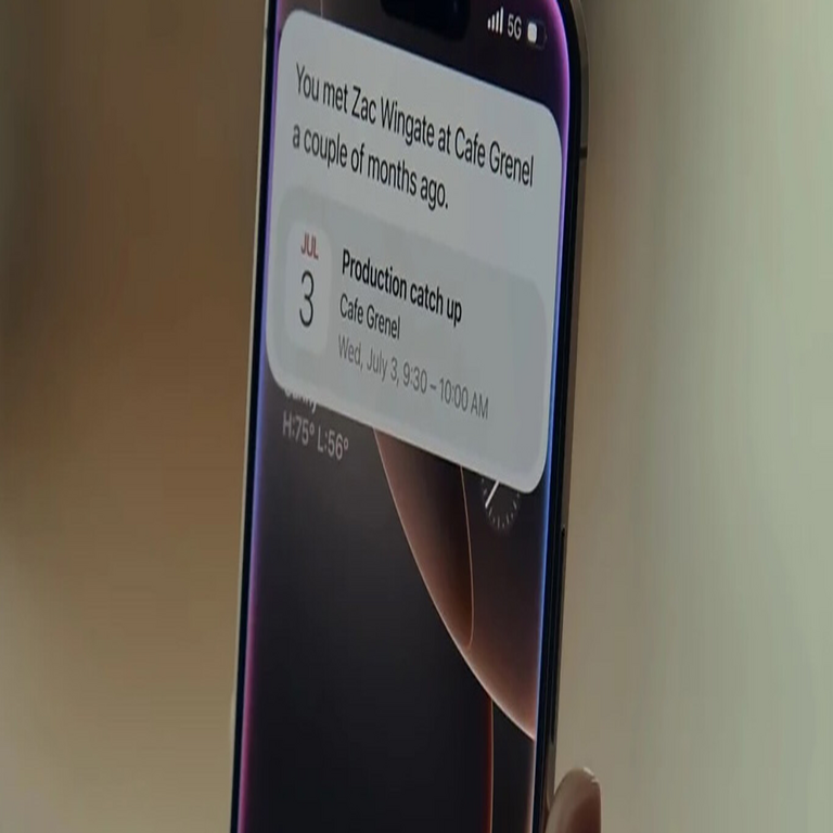Según Bloomberg, Apple ha establecido una fecha interna para el lanzamiento de la nueva Siri con avances en IA, prevista para una parte específica de 2026.