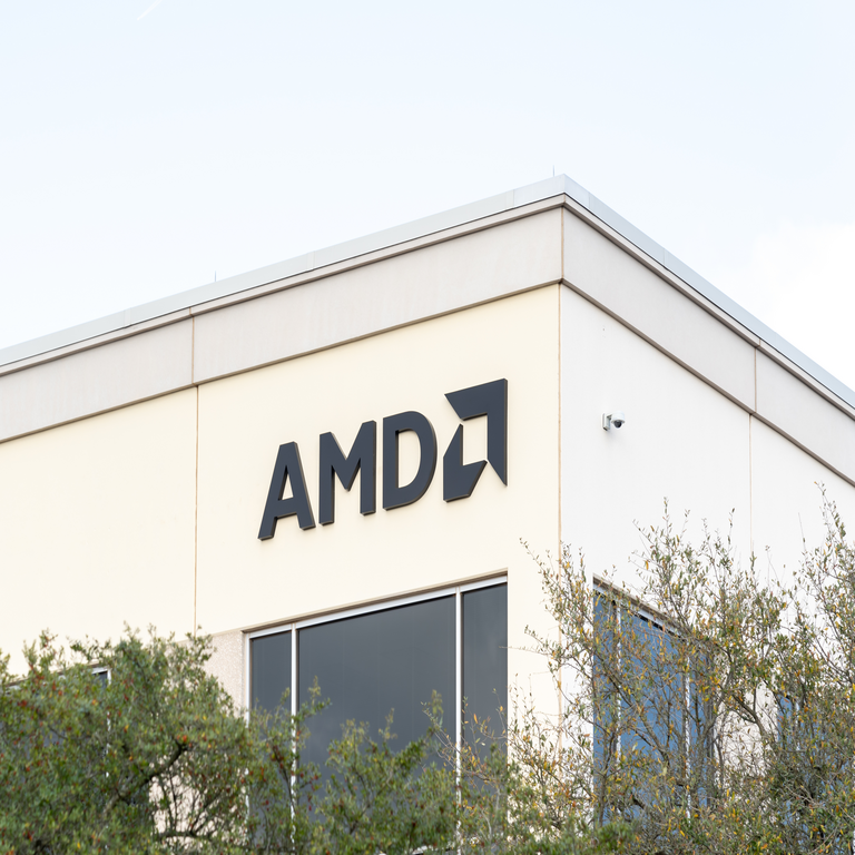 AMD intensifica la competencia en IA con los chips Instinct MI350 y su plataforma a escala de rack.
