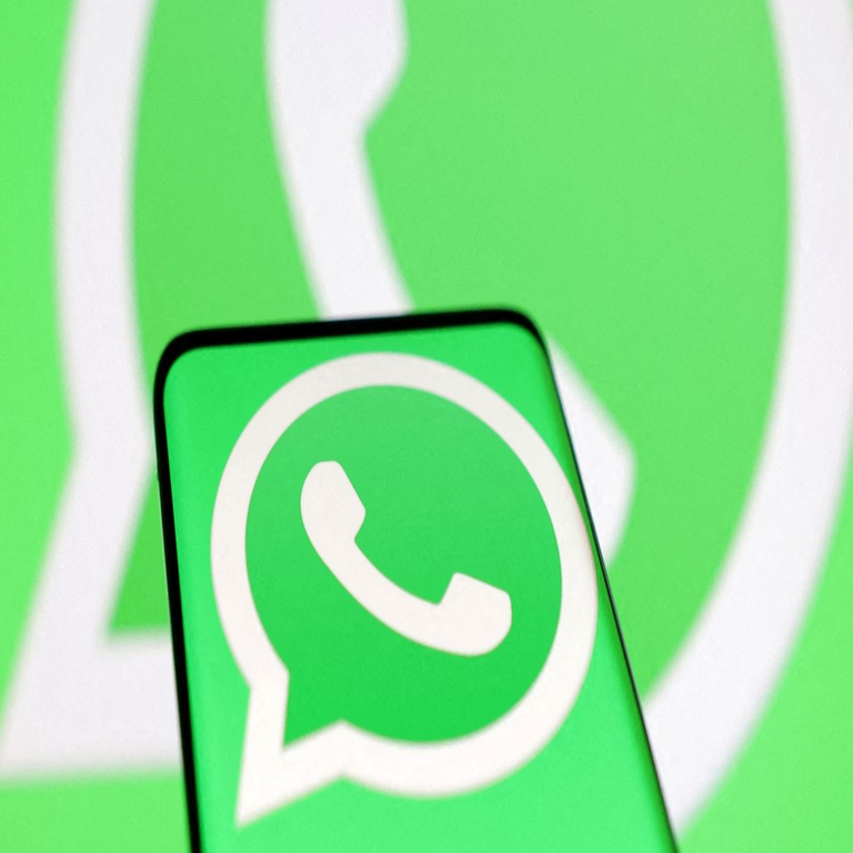 WhatsApp implementará publicidad y se analizan las posibles implicaciones en la privacidad del usuario.