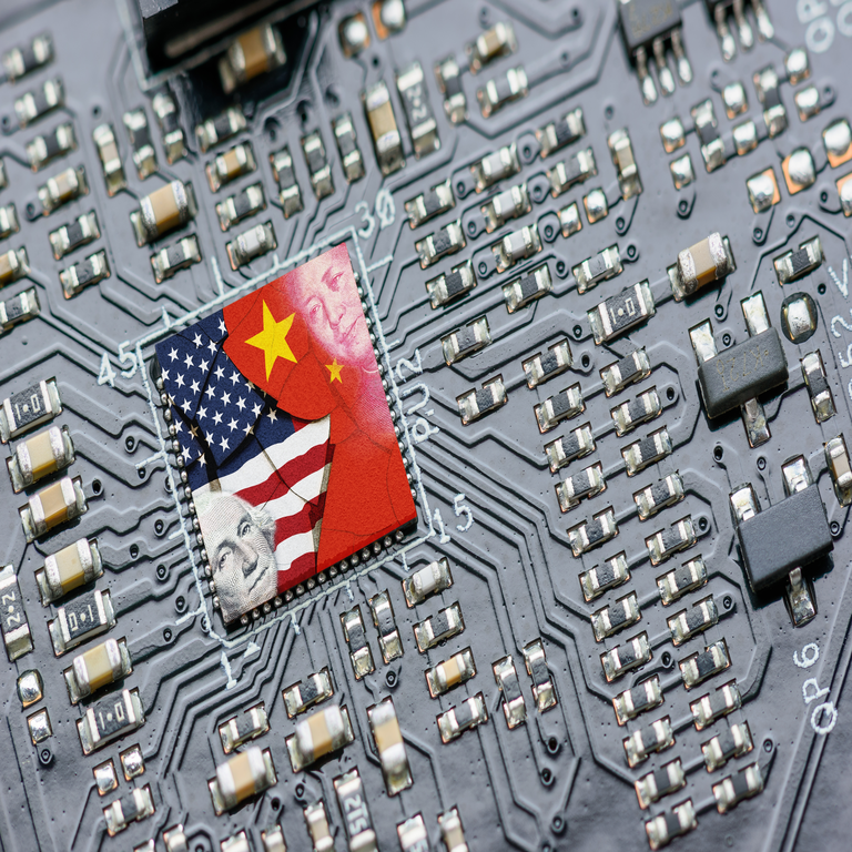 Estados Unidos permite nuevamente a China adquirir software de diseño de semiconductores.