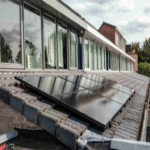 ¿Deseas implementar un sistema de energía solar residencial? Considera estas recomendaciones técnicas para garantizar su correcta instalación y funcionamiento.