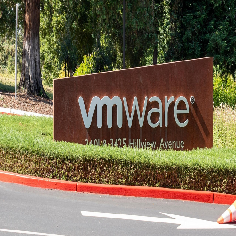 Ante el rechazo de los CIO, VMware amplía el soporte y reduce la frecuencia de sus ciclos de lanzamiento.