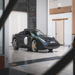 Considerado uno de los Ferrari menos atractivos, este modelo no está homologado para uso en vía pública ni en pista, sin embargo su valor supera el millón de dólares.