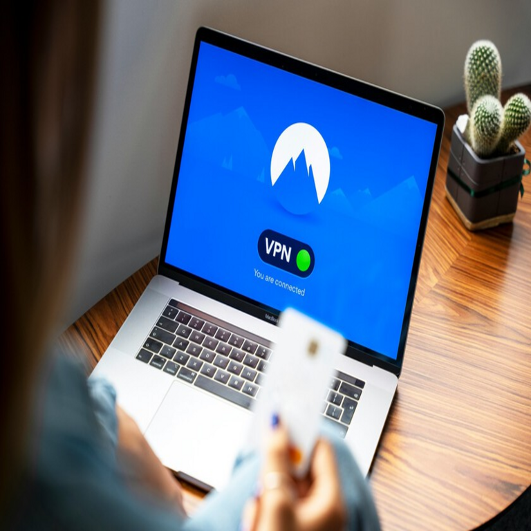 El Reino Unido implementó controles de verificación de edad para contenido pornográfico, lo que generó un aumento récord en la búsqueda de VPN por parte de usuarios británicos.