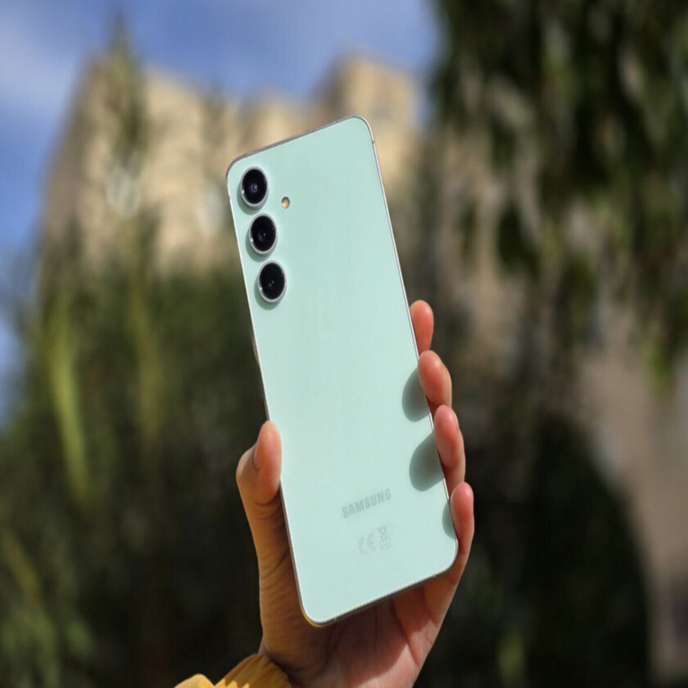Oferta destacada en MediaMarkt: reducción de precio en este smartphone Samsung con diseño de alta gama.