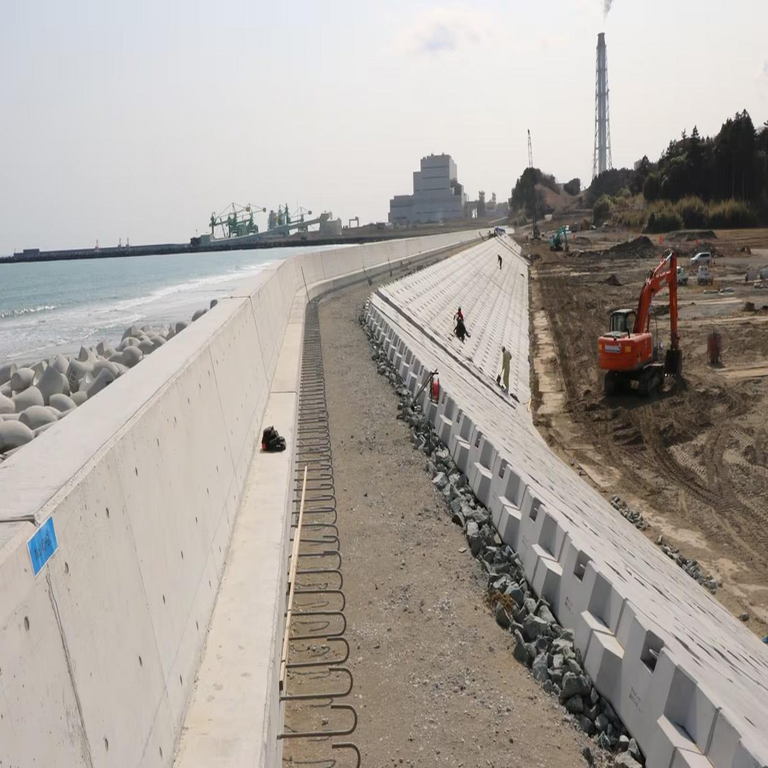 Así se construyó la Gran Muralla de Japón, una barrera de hormigón de más de 400 kilómetros diseñada para contener tsunamis.