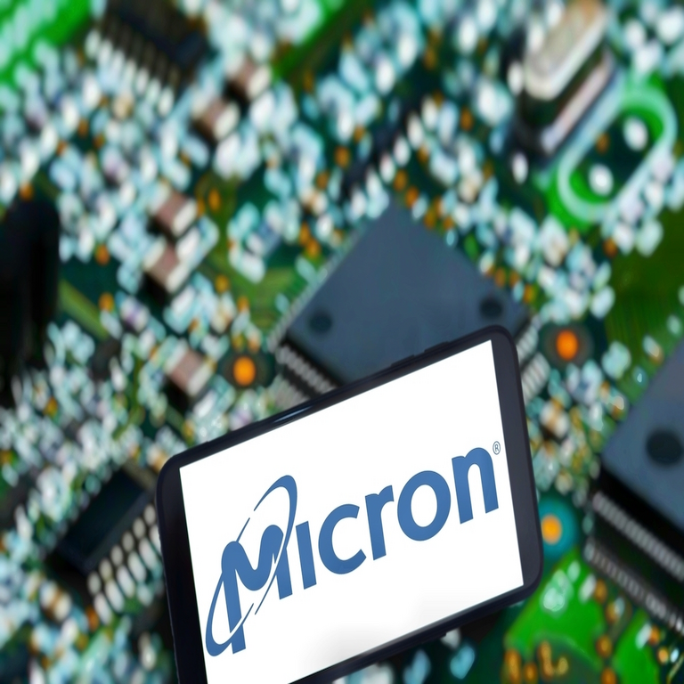 Micron presenta un SSD PCIe Gen6 para impulsar cargas de trabajo de IA en centros de datos.