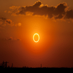España experimentará tres eclipses solares consecutivos, un fenómeno tan inusual que el Gobierno ha establecido una comisión para gestionar posibles situaciones de crisis.