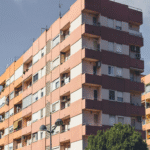 El drástico incremento en los precios de la vivienda en España beneficia principalmente a las arcas de las Comunidades Autónomas.