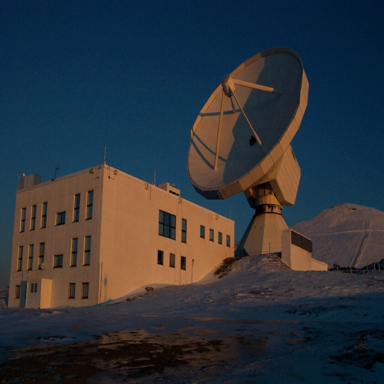 El WiFi y las redes móviles están afectando la capacidad de observación de los radiotelescopios, generando un problema de alcance global.