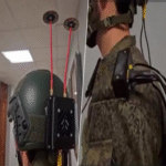 La reciente estrategia rusa no emplea drones suicidas, sino soldados equipados con cascos con antenas que están causando impacto en Ucrania.