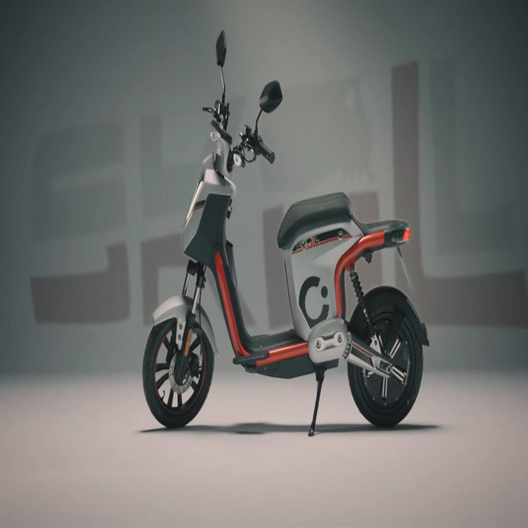 Esta scooter eléctrica ofrece un costo accesible, es de fabricación española y presenta una autonomía excepcional de 110 kilómetros.