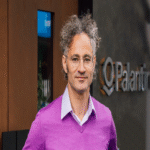 Palantir supera en valoración a Coca-Cola generando solo una décima parte de sus ingresos. Wall Street muestra un irracional entusiasmo por la inteligencia artificial.