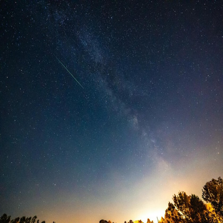 Capturar imágenes impresionantes de las Perseidas puede parecer imposible, pero la NASA ofrece una guía para lograrlo.