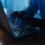 Un grupo con motivaciones financieras es un actor clave en la explotación de ToolShell.