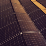 El desarrollo que incrementa el rendimiento de los paneles solares en un 12% y triplica su durabilidad sin modificar la instalación existente.