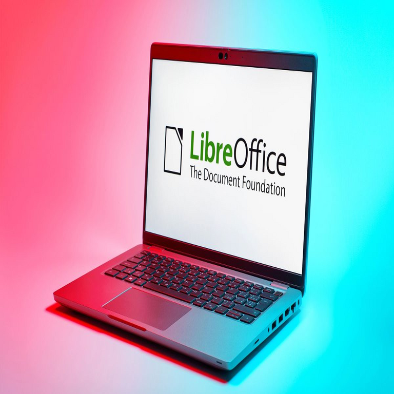 LibreOffice denuncia que Microsoft aprovecha a los usuarios con su suite Office.