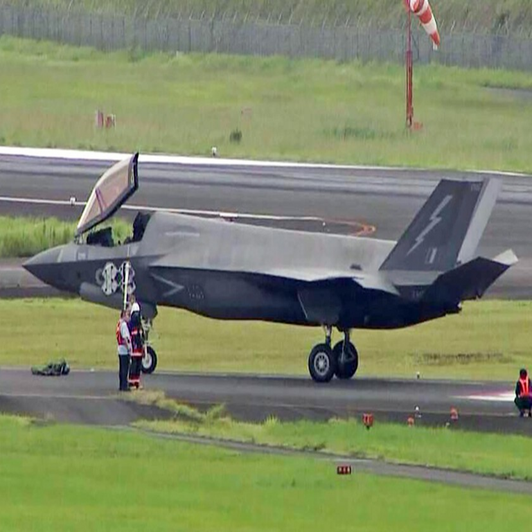El caza más costoso y avanzado de la historia repite incidencia: un F-35 permanece inmovilizado en Japón sin lograr reactivación.