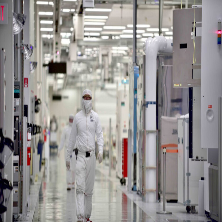 El Gobierno de Estados Unidos ha diseñado una estrategia para evitar el declive de Intel en el contexto de la competencia estratégica con China.
