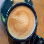 Un estudio reciente detalla las interacciones farmacológicas adversas entre el café y los antibióticos.