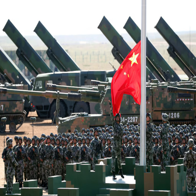 China se alista para desplegar uno de los mayores desfiles militares de su historia, concebido primordialmente como una demostración de capacidades estratégicas con carácter disuasivo a nivel global.