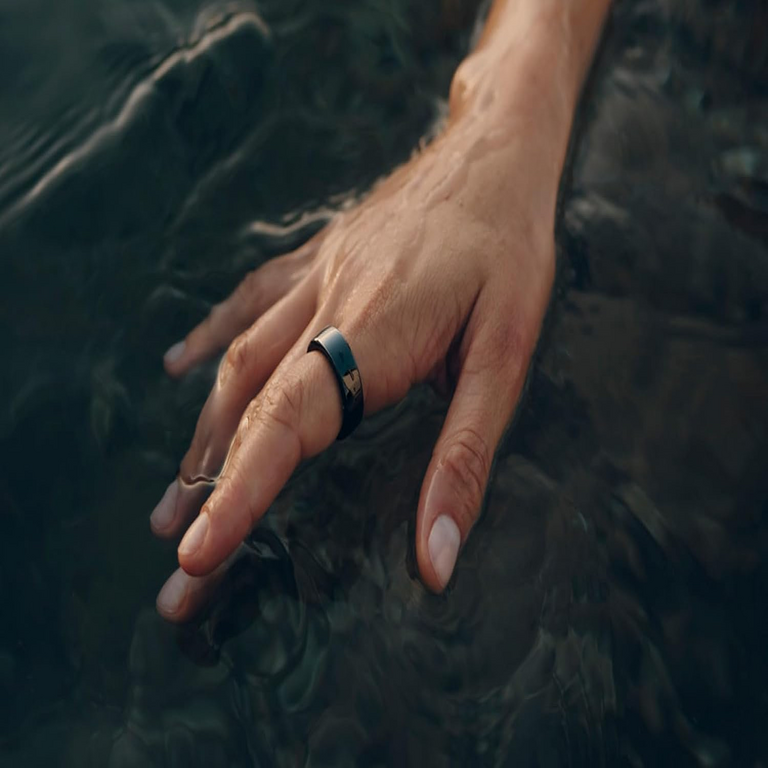 Uno de los anillos inteligentes más destacados del mercado, disponible en Amazon a un precio que representa casi la mitad de su valor habitual.