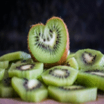 La ciencia ha validado las propiedades beneficiosas del kiwi, otorgando a su estrategia de marketing un respaldo sumamente sólido.