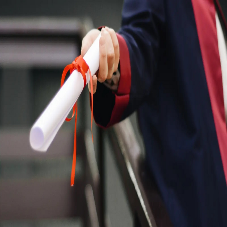 Aplicaciones fraudulentas de becas apuntan a estudiantes en campaña de estafa “Defarud”.