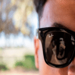 Un futuro en el que el uso de gafas inteligentes esté generalizado parece prometedor, hasta que se considera su implantación en contextos de alta intimidad personal, como durante un procedimiento de depilación de la zona del bikini.